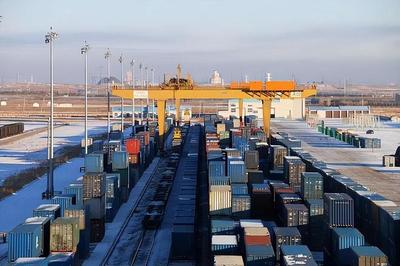 中俄貿(mào)易額突破2000億,讓西方絕望,我國(guó)從俄羅斯進(jìn)口什么產(chǎn)品?