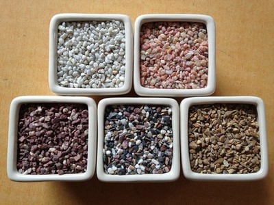 廠家直銷環(huán)氧地坪用紅石子 水磨石骨料 紅色透水石子圖片_高清圖_細節(jié)圖-靈壽縣海濱礦產(chǎn)品貿易 -